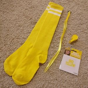 Yellow team football accessories + necklace!